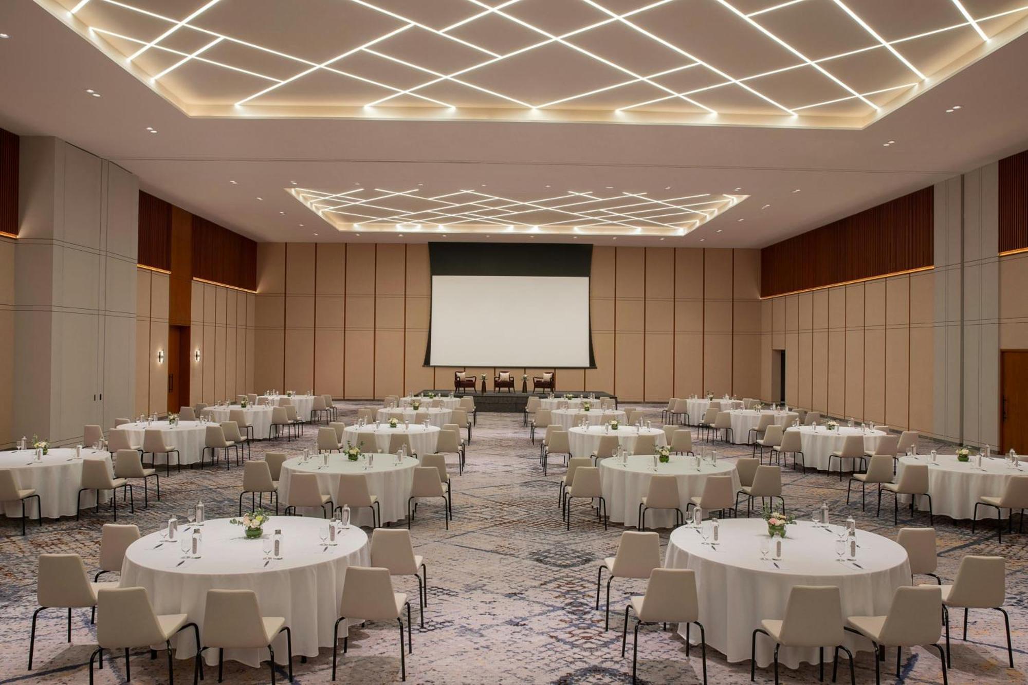 מנאמה Sheraton Bahrain Hotel מראה חיצוני תמונה